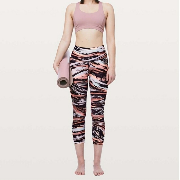 Lululemon Wunder Under Leggings - Picture 1 of 8